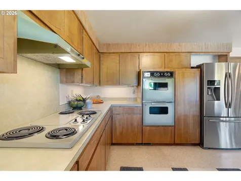 13000 NE Stanton Street Portland OR 97230
