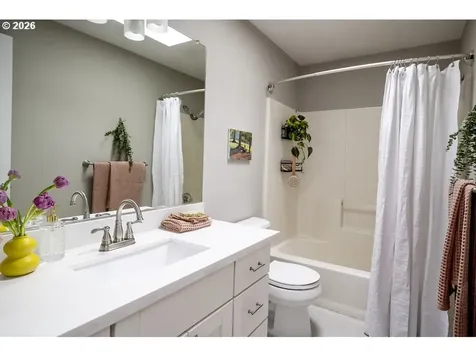 7142 SE 69th Avenue Portland OR 97206