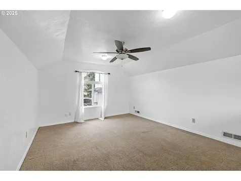 1175 Kalmia Street Junction City OR 97448