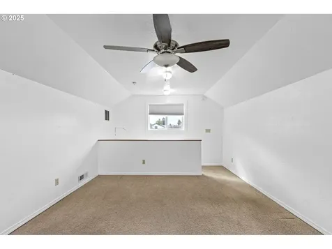 1175 Kalmia Street Junction City OR 97448