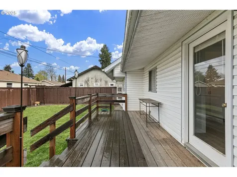 1175 Kalmia Street Junction City OR 97448