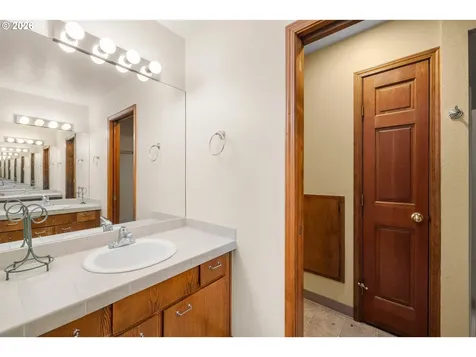 464 Livingood Lane Lake Oswego OR 97034