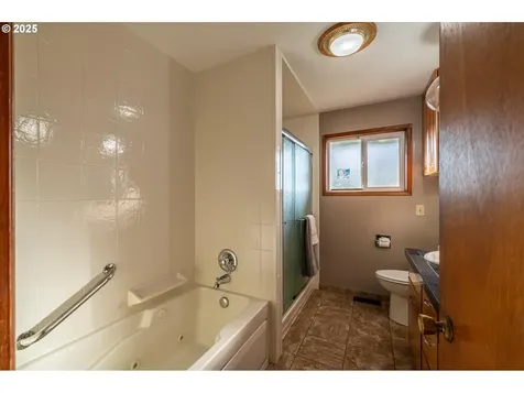 93581 Bay Park Lane Coos Bay OR 97420