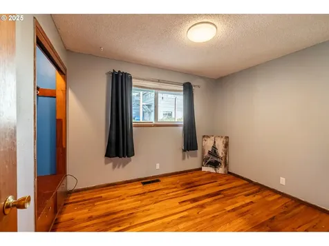 93581 Bay Park Lane Coos Bay OR 97420