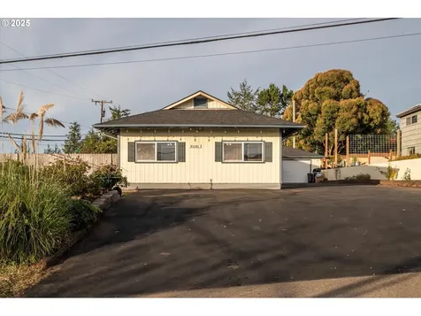 93581 Bay Park Lane Coos Bay OR 97420