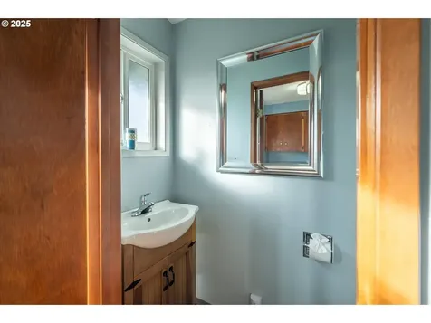 93581 Bay Park Lane Coos Bay OR 97420
