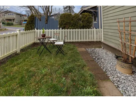 3117 May Street Hood River OR 97031