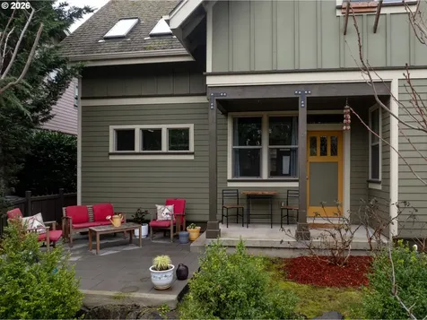 3117 May Street Hood River OR 97031