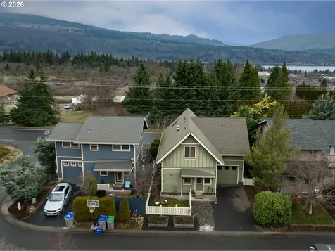 3117 May Street Hood River OR 97031