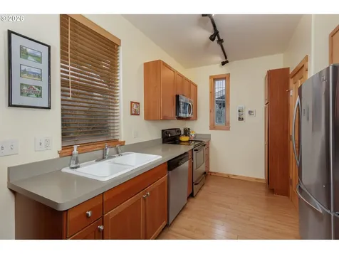 3117 May Street Hood River OR 97031