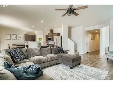900 Bear Creek Drive Molalla OR 97038