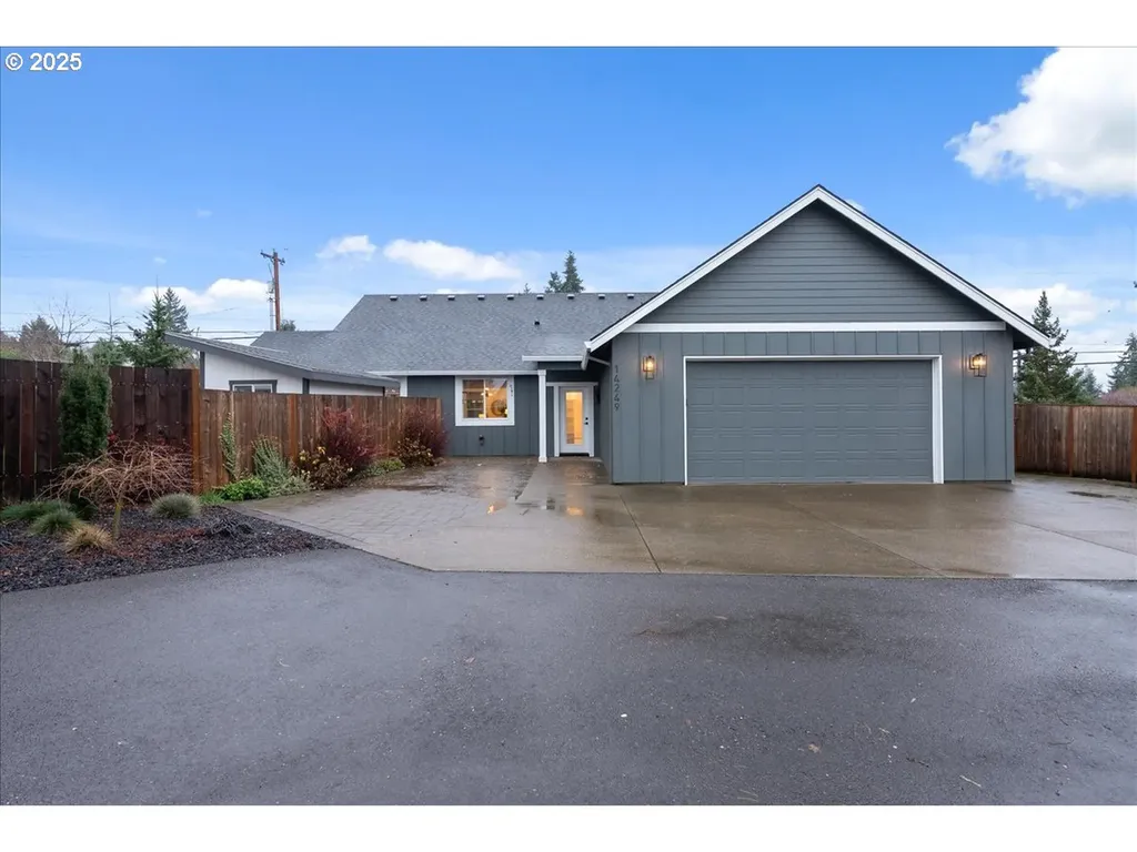 14249 Holcomb Boulevard Oregon City OR 97045