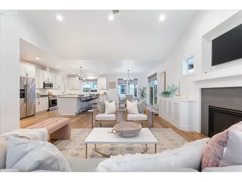 14249 Holcomb Boulevard Oregon City OR 97045