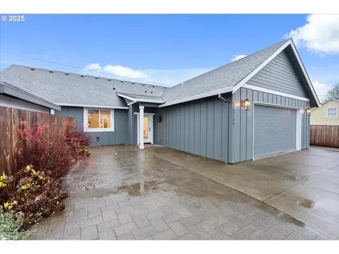 14249 Holcomb Boulevard Oregon City OR 97045