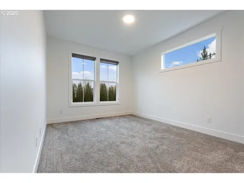 14249 Holcomb Boulevard Oregon City OR 97045