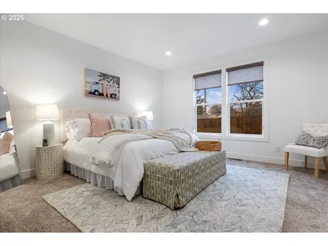 14249 Holcomb Boulevard Oregon City OR 97045