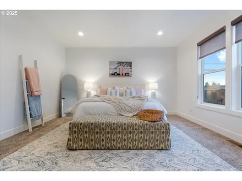 14249 Holcomb Boulevard Oregon City OR 97045