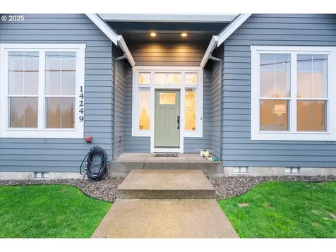 14249 Holcomb Boulevard Oregon City OR 97045