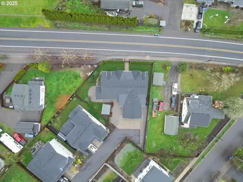 14249 Holcomb Boulevard Oregon City OR 97045
