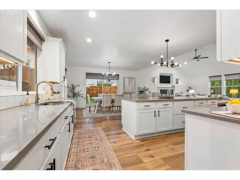 14249 Holcomb Boulevard Oregon City OR 97045