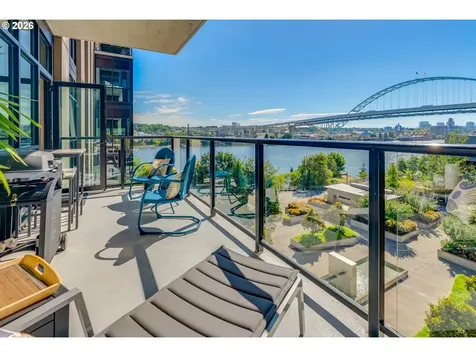 1830 NW Riverscape Street Portland OR 97209