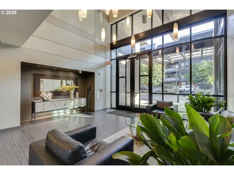 1830 NW Riverscape Street Portland OR 97209