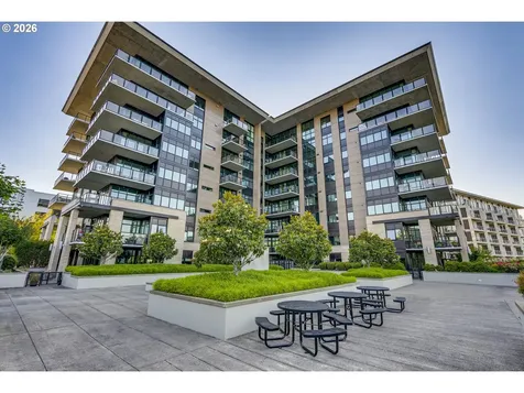 1830 NW Riverscape Street Portland OR 97209
