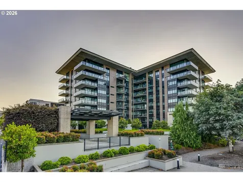 1830 NW Riverscape Street Portland OR 97209