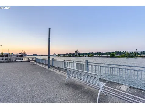 1830 NW Riverscape Street Portland OR 97209
