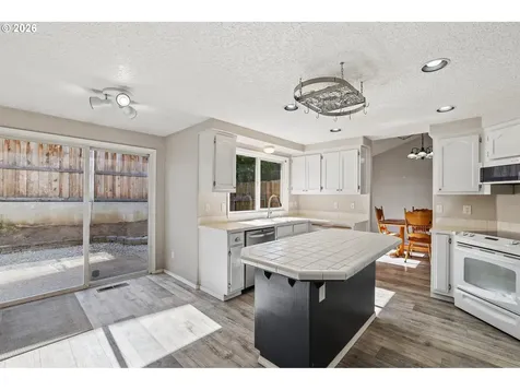 22240 SW Martinazzi Avenue Tualatin OR 97062