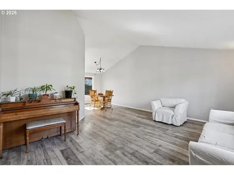 22240 SW Martinazzi Avenue Tualatin OR 97062