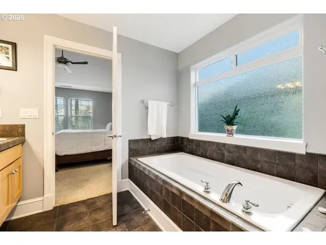 11065 SW Oneida Street Tualatin OR 97062