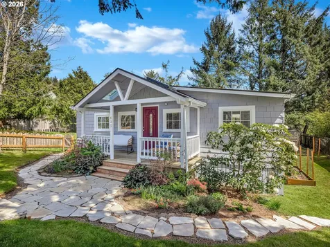 631 N Larch Street Cannon Beach OR 97110