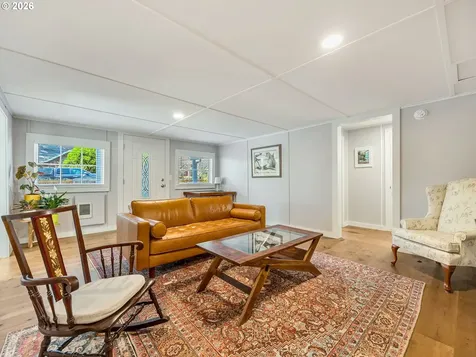 631 N Larch Street Cannon Beach OR 97110