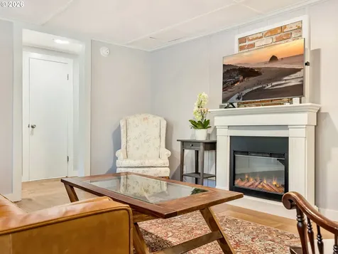 631 N Larch Street Cannon Beach OR 97110