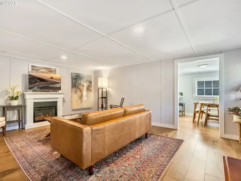 631 N Larch Street Cannon Beach OR 97110