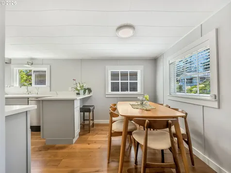 631 N Larch Street Cannon Beach OR 97110