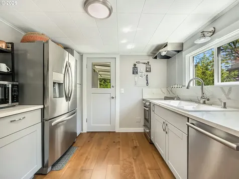 631 N Larch Street Cannon Beach OR 97110