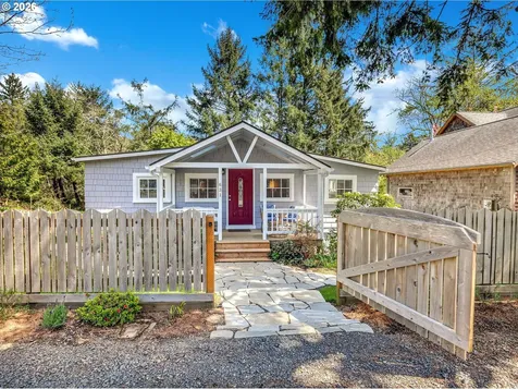 631 N Larch Street Cannon Beach OR 97110