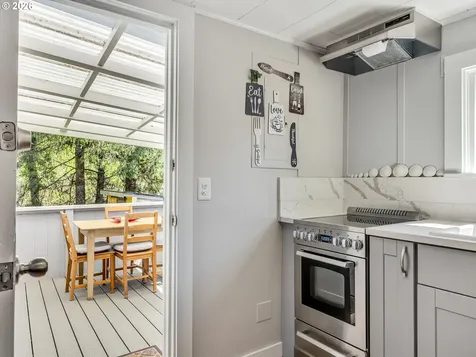 631 N Larch Street Cannon Beach OR 97110