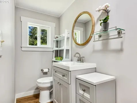 631 N Larch Street Cannon Beach OR 97110