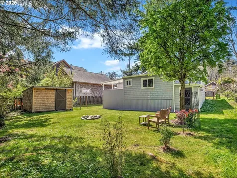 631 N Larch Street Cannon Beach OR 97110