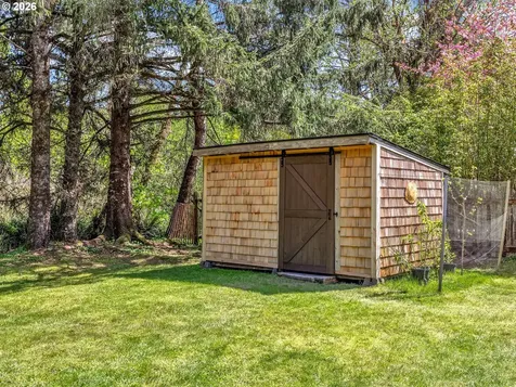 631 N Larch Street Cannon Beach OR 97110