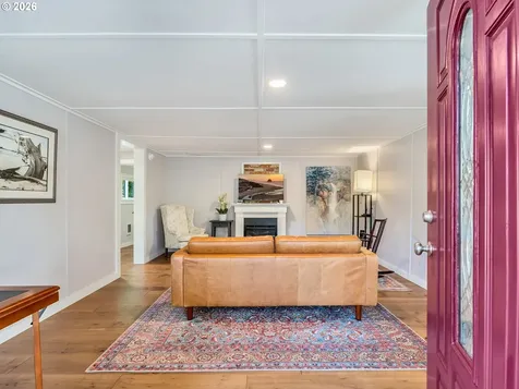631 N Larch Street Cannon Beach OR 97110