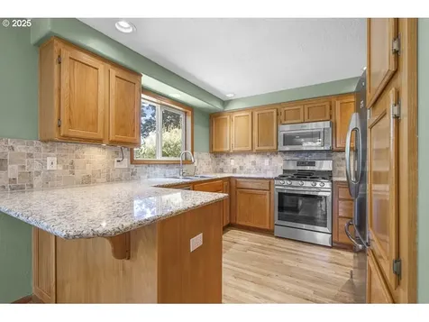 1823 Berndt Hill Drive S Salem OR 97302