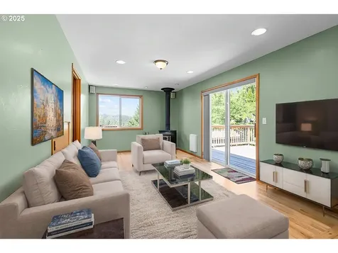 1823 Berndt Hill Drive S Salem OR 97302