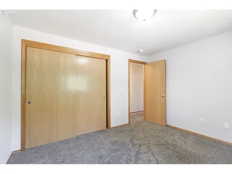 1823 Berndt Hill Drive S Salem OR 97302