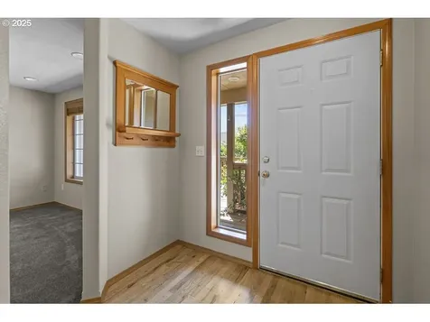 1823 Berndt Hill Drive S Salem OR 97302