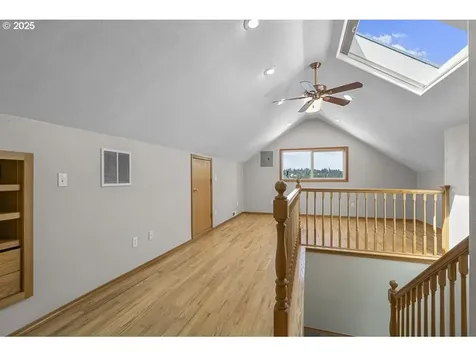 1823 Berndt Hill Drive S Salem OR 97302