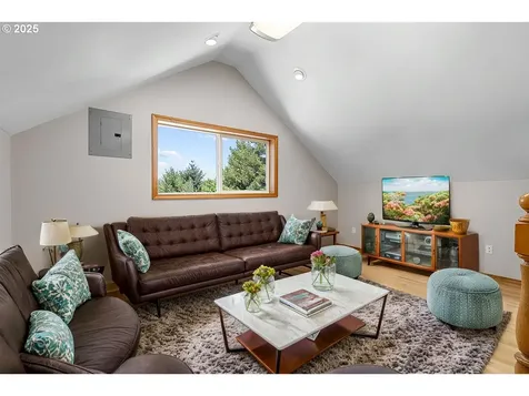 1823 Berndt Hill Drive S Salem OR 97302